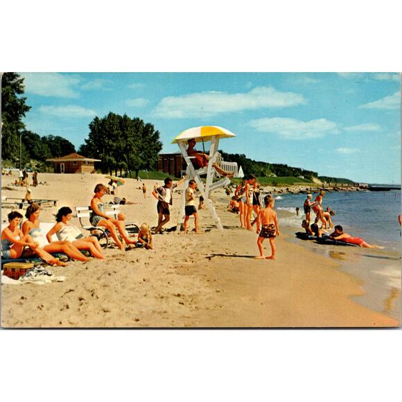 None and/or Unknown Other - Pere Marquette Park Fun On Sand Beach Lake Michigan 1960 Vintage Postcard SPW21